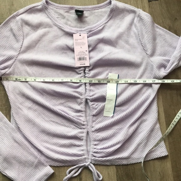 Cropped Long Sleeve with Draw String Women’s Large - Picture 5 of 8